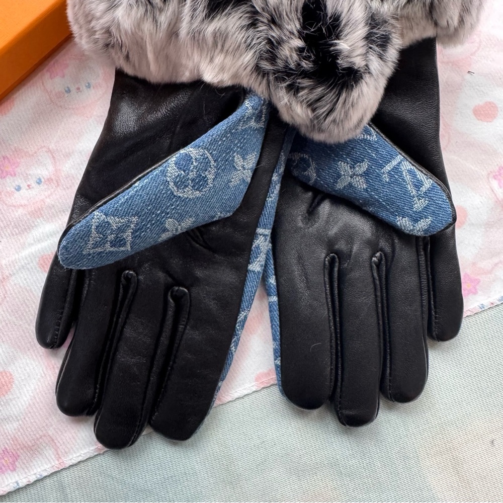 Louis Vuitton Denim Monogram Rabbit Fur Gloves - Picture 3 of 7